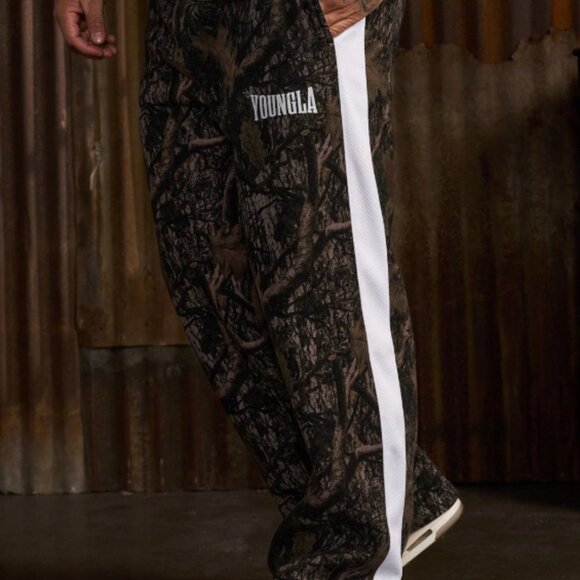 Timeless Sweats - Dark Tree Camo - Picture 2 of 2